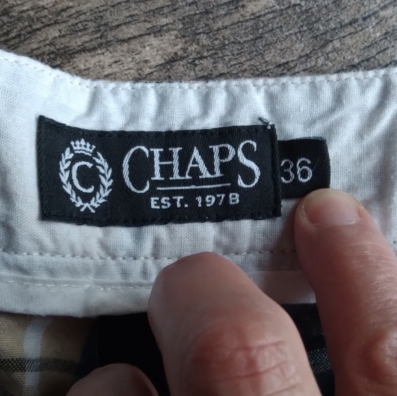 Chaps size 36 aid shorts - Picture 4 of 9